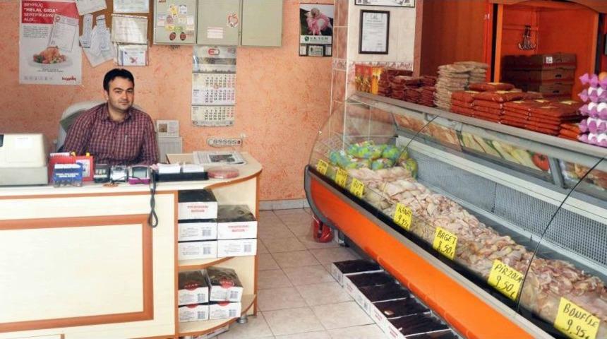 Sahte &Ccedil;ek Vererek Esnafı 15 Bin Lira Dolandırdılar