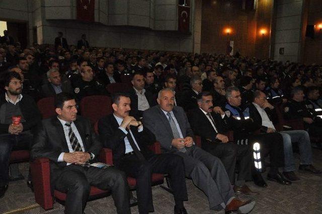 Kayseri’de Göç Ve Suç Konferansı