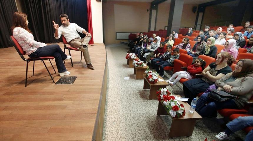 Tiyatrolu Anne-baba Eğitimi