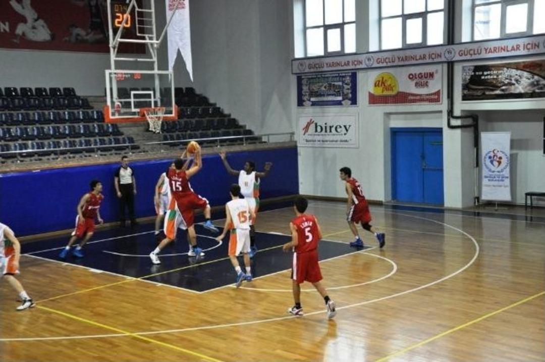 Basketbol Yıldızlar T&uuml;rkiye Şampiyonası Başladı