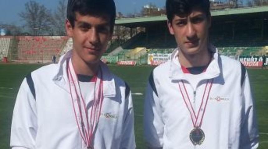 Işık Koleji Atletizmde Madalyaları Topladı