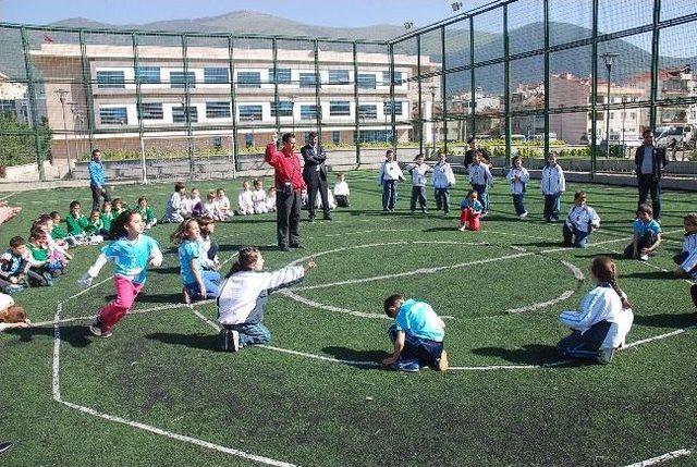 Gemlik’te Çocuk Şenlikleri