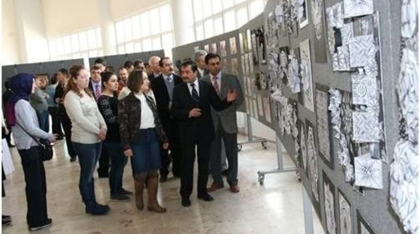 &Ouml;ğrencilerin Tasarım Ve El Sanatları &Ccedil;alışmaları Sergilendi