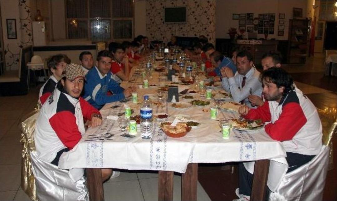 Başkan Alıcık'tan Sakaryaspor'a Jest