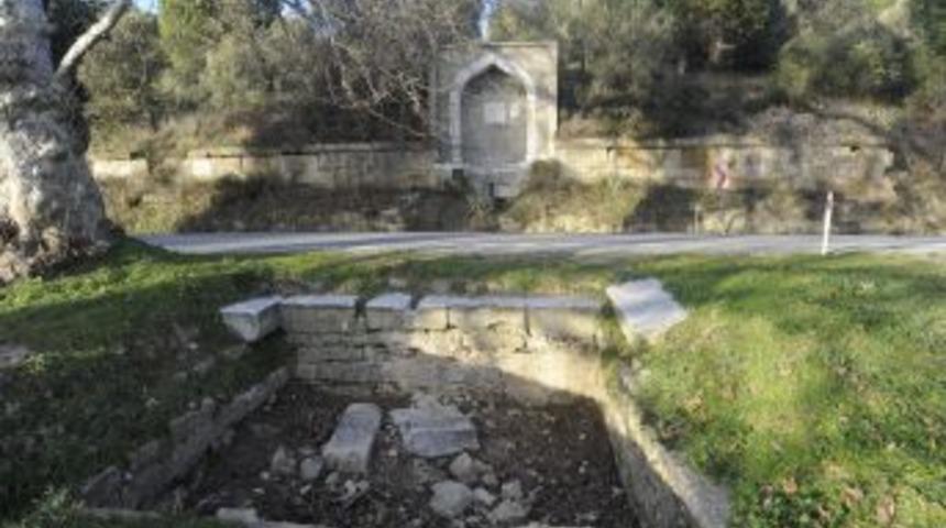 &Ccedil;anakkale Şehitlerinin Hatıralarını Taşıyan Mermerler Korumaya Alındı