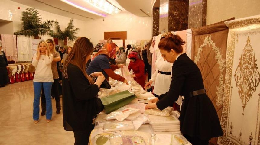 Butik Sergisi Ile &Ouml;ğrencilerin G&ouml;n&uuml;llerine Girecekler