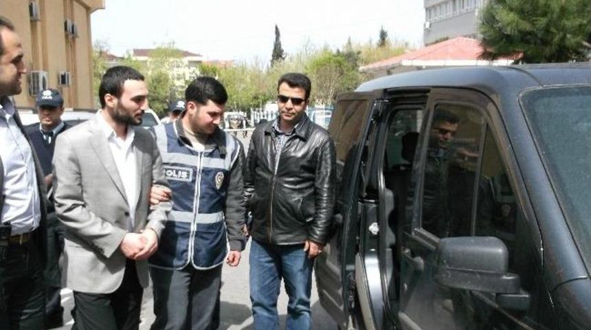 Tutuklanan Zanlıya Polisten Nasihat