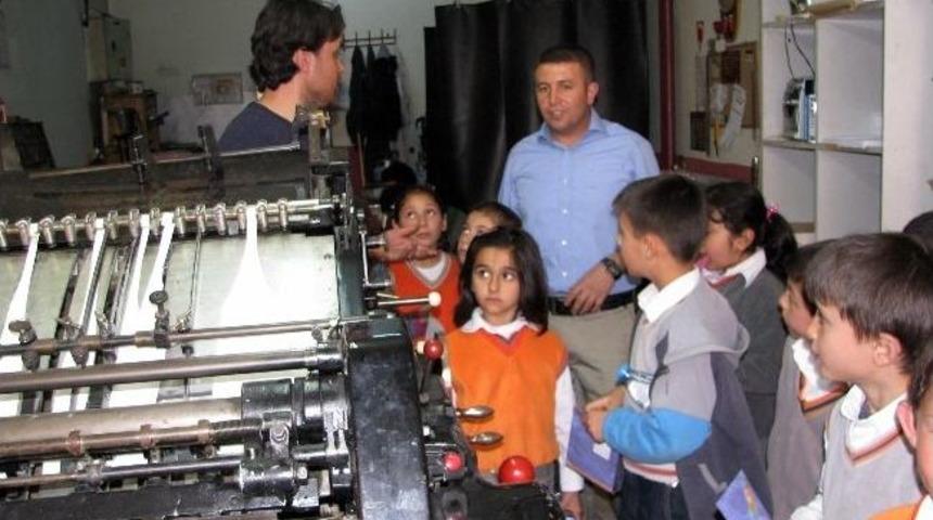 &Ouml;ğrencilere Gazetecilik Mesleği Tanıtıldı