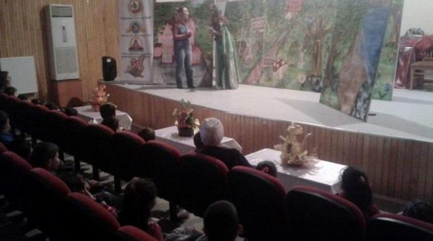 Sincap Tiyatrosu Dağ Y&ouml;resinde &Ccedil;ocuklarla Buluştu