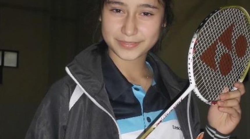 Kozcağız İlk&ouml;ğretim Badmintonda İl Birincisi Oldu