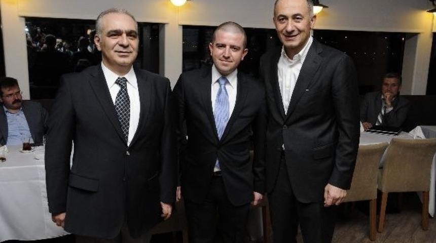 Optimum 1. Yıld&ouml;n&uuml;m&uuml; Mutluluğunu Basınla Paylaştı