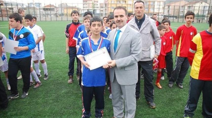 Futbol Turnuvasına Coşkulu Final