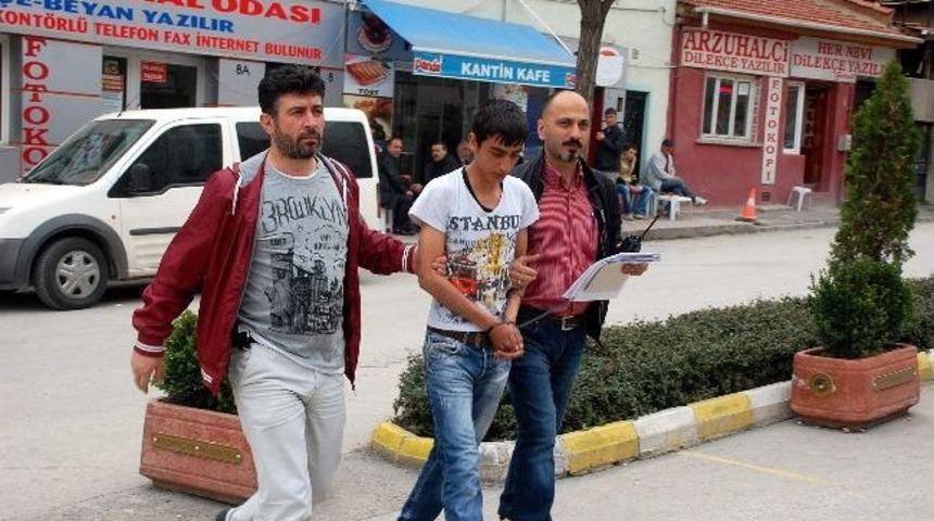 Eskişehir&rsquo;de Bı&ccedil;aklı Kavga: 1 Yaralı