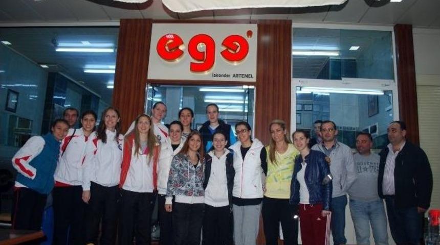 Salihli'nin Sultanlarına Odun K&ouml;fte Ziyafeti