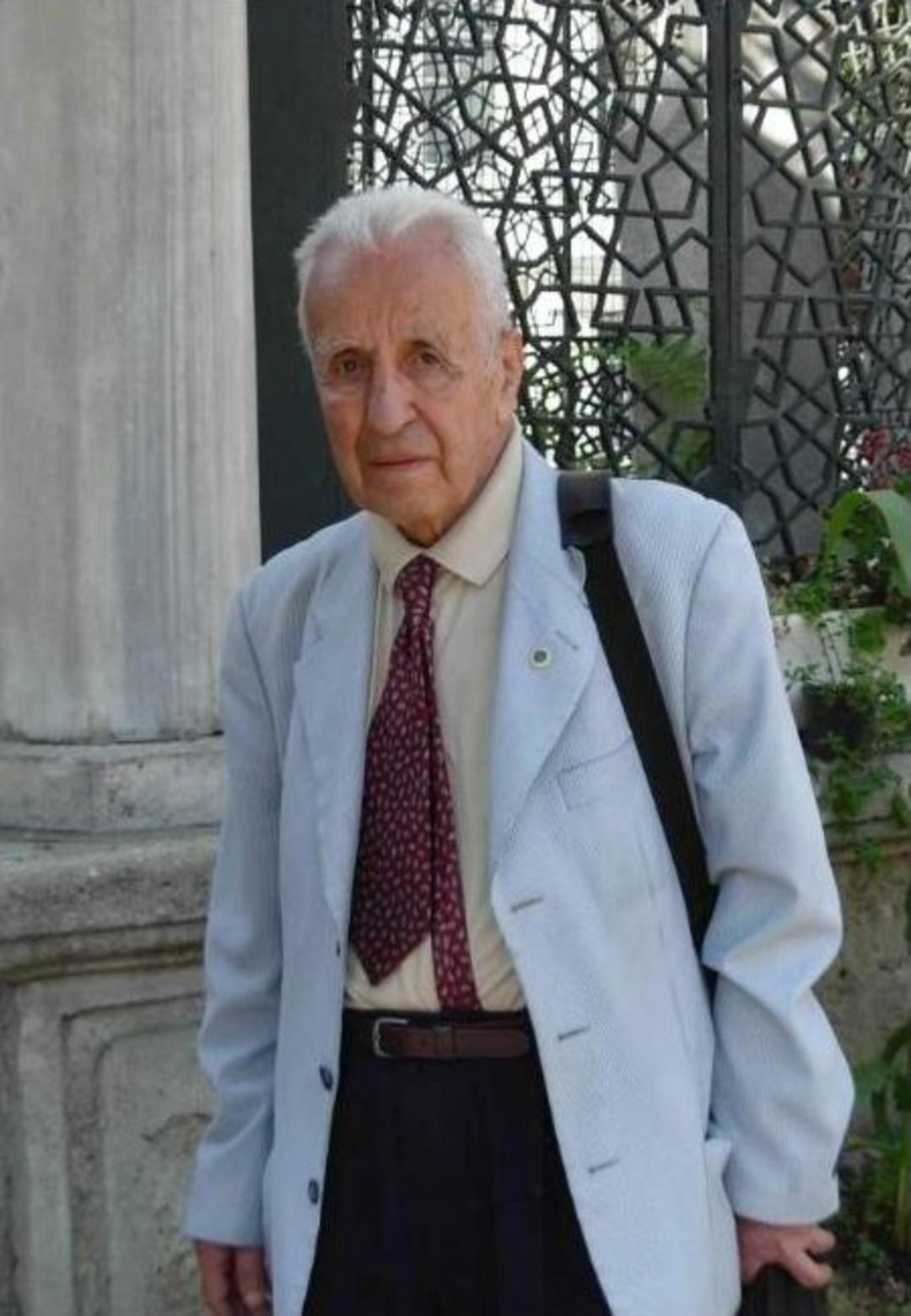 Oktay Aslanapa Son Yolculuğuna Uğurlandı