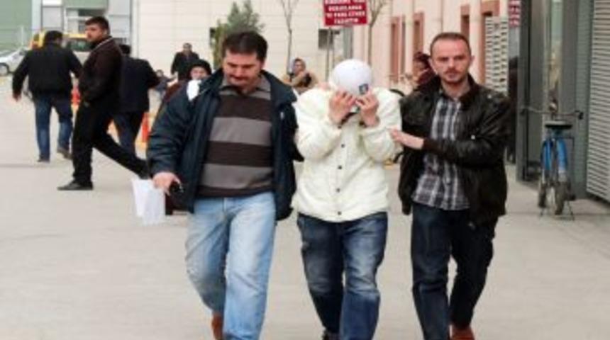 &Ccedil;aldıkları Parayı Eğlence Yerlerinde Harcamışlar