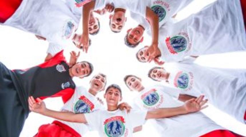 FIFA U20 D&uuml;nya Kupası &ldquo;Grassroots Şenliği&rdquo;ne &Uuml;lker&rsquo;den Destek