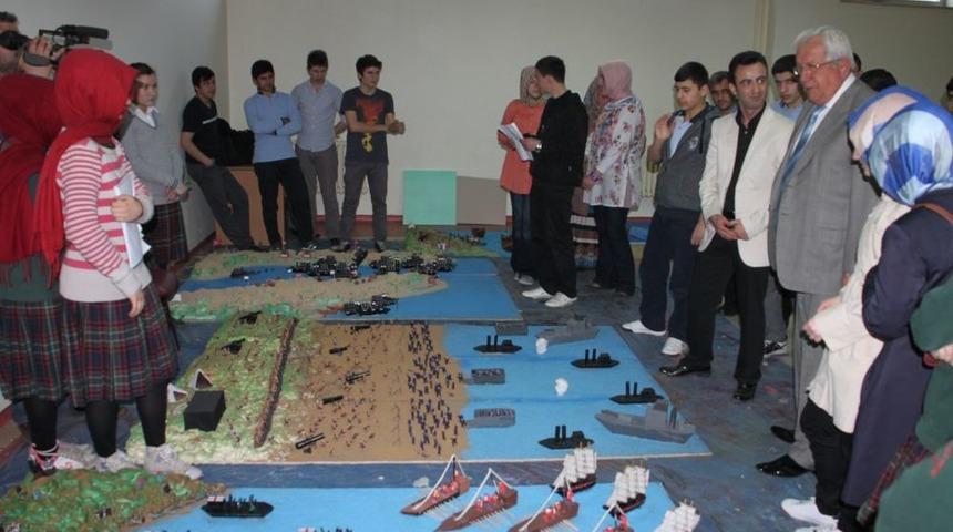 Başkan Posbıyık, Savaşın Panoramik Maketlerini Inceledi