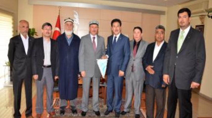 Vali Yılmaz: Doğu T&uuml;rkistan, T&uuml;rk D&uuml;nyasının Ayrılmaz Bir Par&ccedil;ası