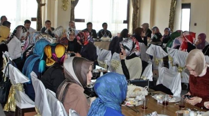 Bayburt &Uuml;niversitesi İdkab&rsquo;ın Geleneksel Kahvaltısında Kardeşlik Vurgusu Yapıldı