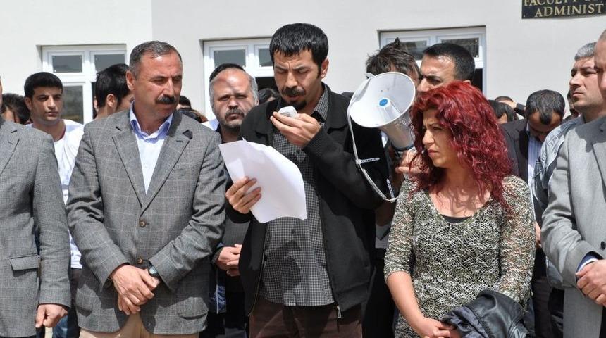 Eğitim Sen &Uuml;yelerinden Soruşturma Protestosu