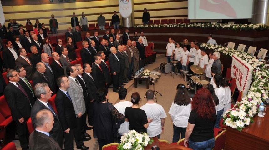 Ekonomik B&uuml;y&uuml;me I&ccedil;in Otoyol Ve Hızlı Tren Şart