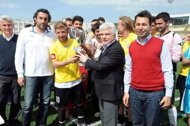 Üniversiteler 1. Lig Futbol Müsabakaları Tamamlandı