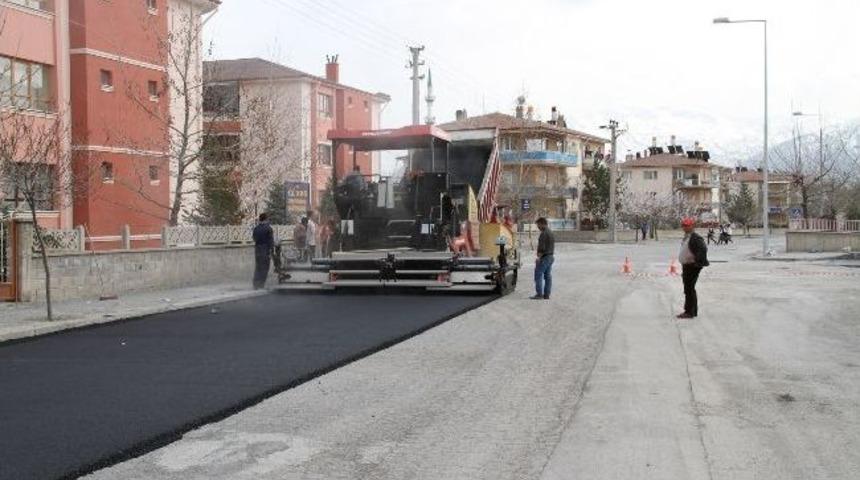 Asfalt &Ccedil;alışmaları Devam Ediyor
