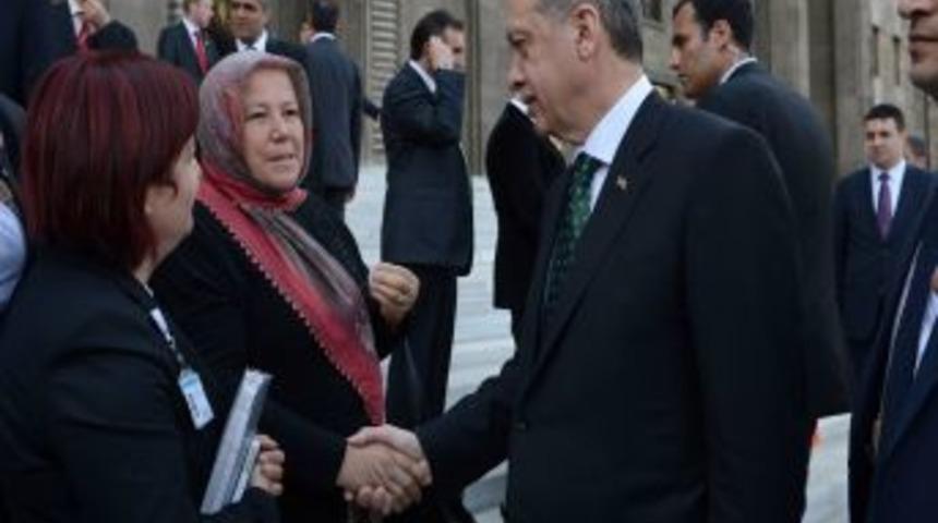 Şehit Annesi Başbakan Erdoğan'la G&ouml;r&uuml;şt&uuml;