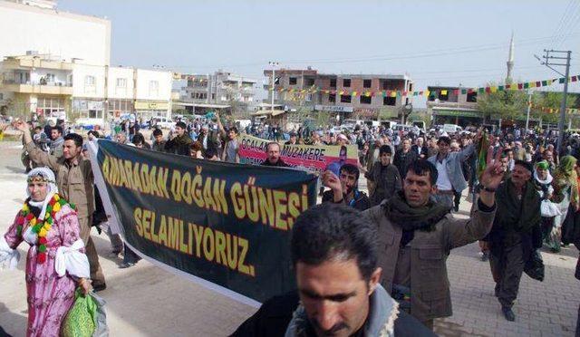 Öcalan'ın Doğum Gününü Kutlamak Için Yola Çıktılar