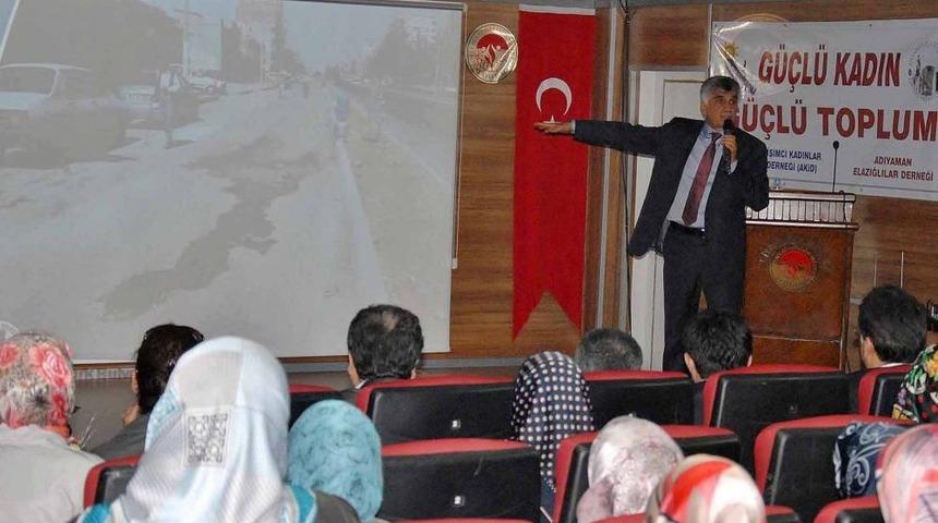 B&uuml;y&uuml;kaslan, Kadın Derneklerin &Uuml;yelerini Kabul Etti