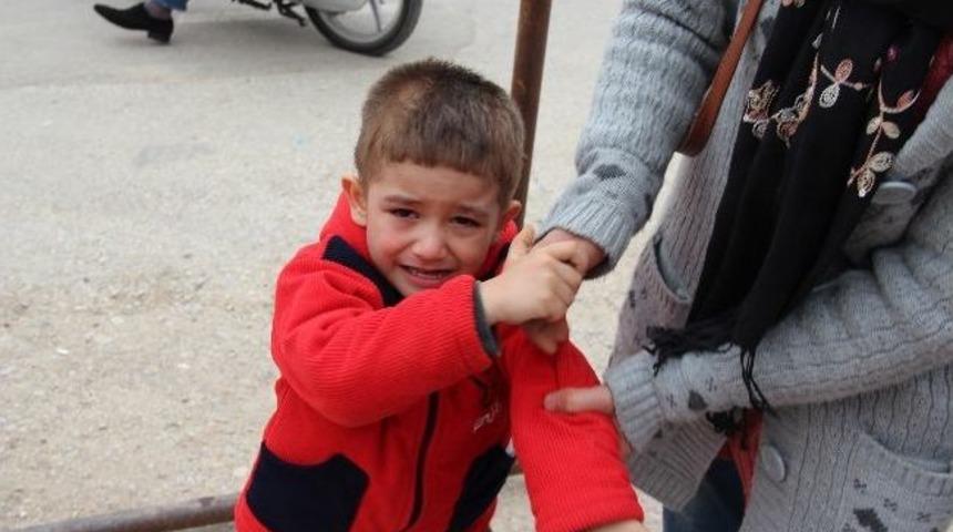 Hastanede Kaybolan &Ccedil;ocuk Kameralar Sayesinde Bulundu