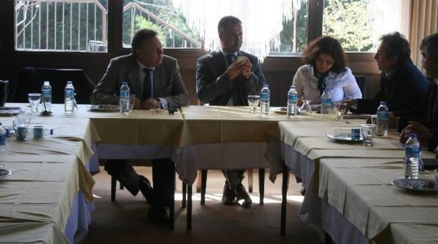 T&uuml;rk&ouml;zen Okul M&uuml;d&uuml;rleriyle Buluştu