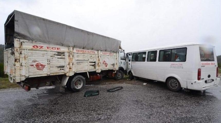 Bozdoğan&rsquo;dan Yatağan Yolunda Trafik Kazası