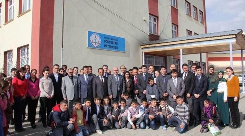 Resim Yarışmasında Başarılı Olan &Ouml;ğrenciler &Ouml;d&uuml;llendirildi