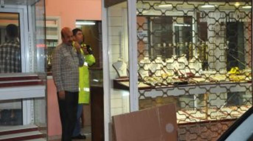 İzmir'de Kuyumcu Soygunu