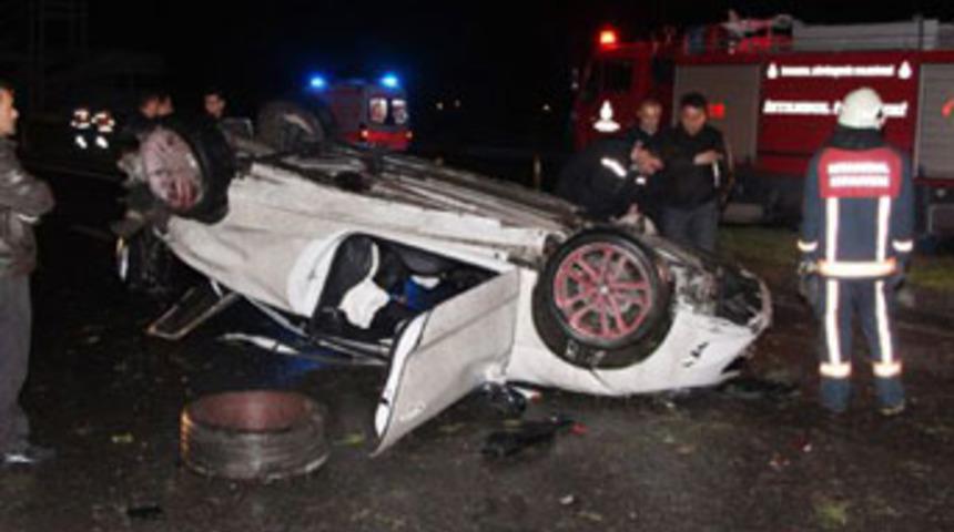 Silivri'de feci kaza: 2 &ouml;l&uuml;!