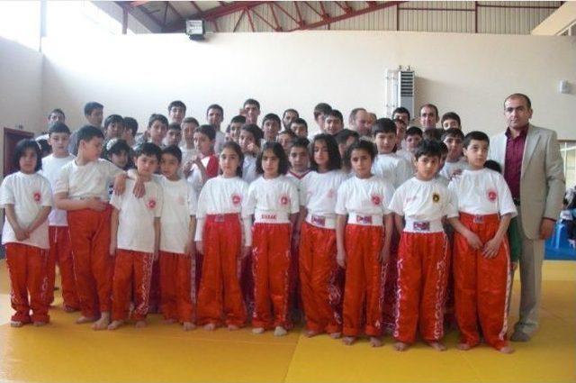 Kickboks Sarı Ve Mavi Kuşak Sınavı