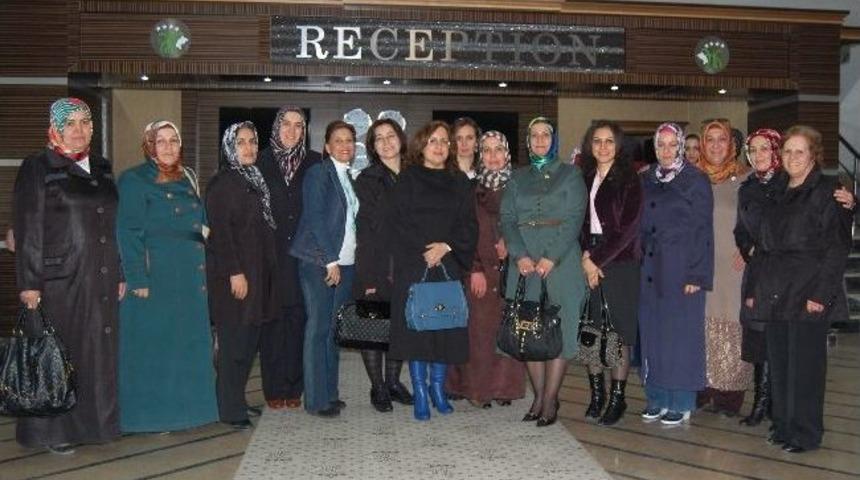 G&ouml;n&uuml;l El&ccedil;ileri &Ccedil;ocukları Sevindirdi