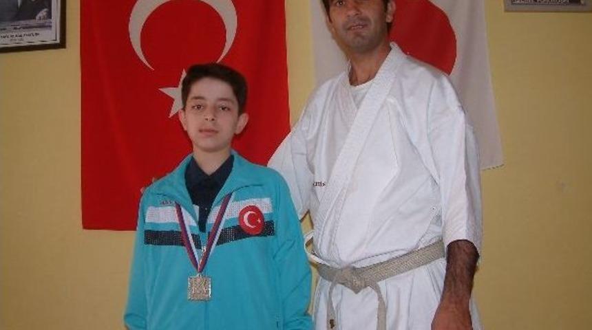 Kutluhan Duran Balkan İkincisi Oldu