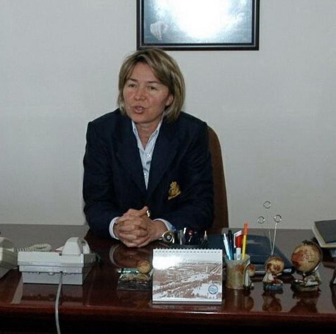 Konak Kadın Futbol Takımı İş Ve Siyaset D&uuml;nyasındaki Kadınları Gururlandırdı