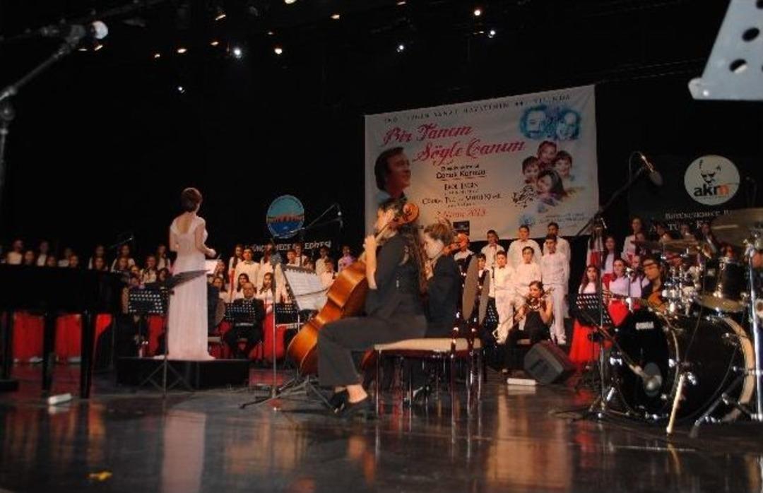 Erol Evgin, 44&rsquo;&uuml;nc&uuml; Sanat Yılını B&uuml;y&uuml;k&ccedil;ekmece&rsquo;de Kutladı