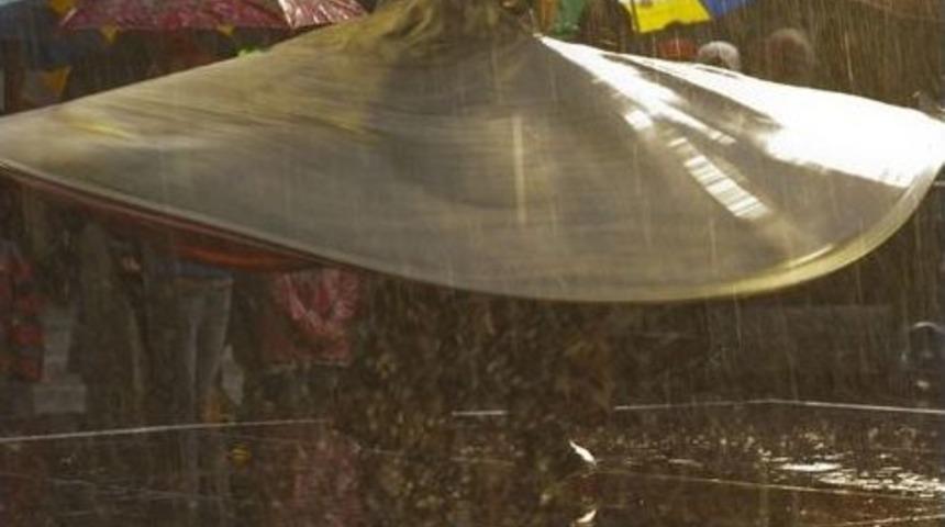 &Uuml;nl&uuml; Dans&ccedil;ı Azazı, &ldquo;mevlana&rsquo;nın &Ccedil;ağrısı&rdquo; İle Mersin&rsquo;e Geliyor