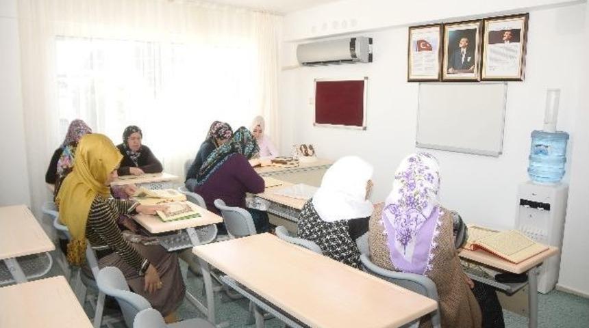 &Ccedil;eşme Belediyesi Belediye Kur&rsquo;an Kursu A&ccedil;tı