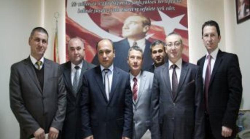 G&uuml;lnar'da 6 Okul M&uuml;d&uuml;r&uuml;ne Başarı Belgesi Verildi