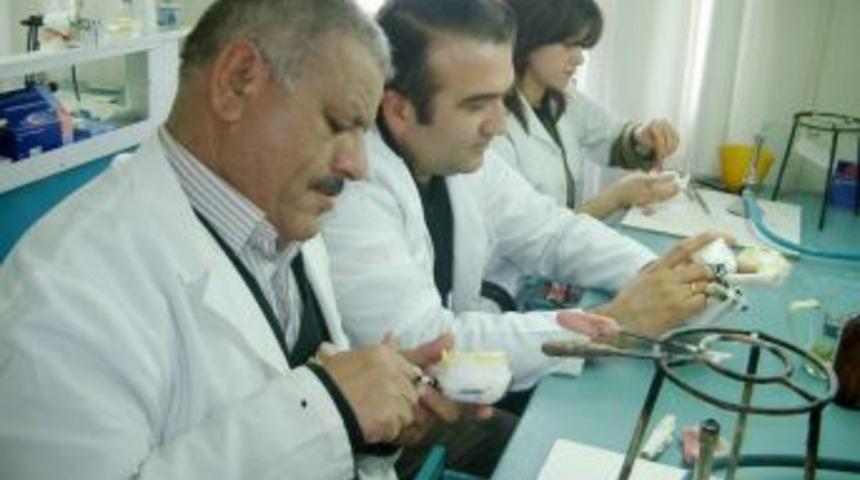 4 Dakikada Diş Tamiri Danıştaylık Oldu