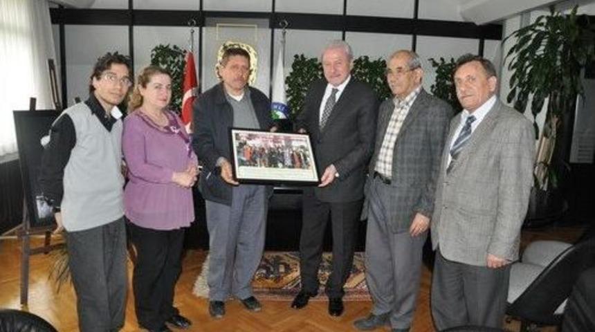 Şairler Başkan Okay&rsquo;ı Ziyaret Etti