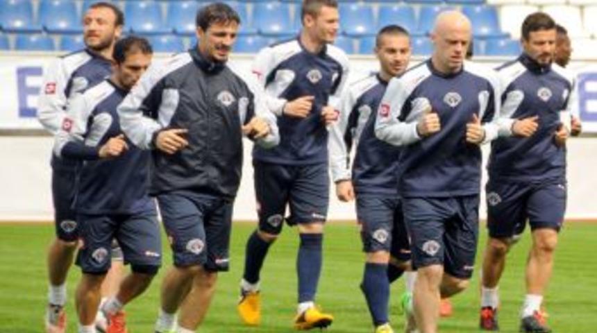 Shota Arveladze: İyi Bir Sonu&ccedil;la D&ouml;nmek Istiyoruz