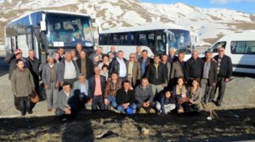 Salihli Ziraat Odası &Uuml;yelei Fuara Katıldı