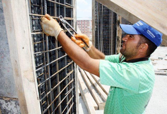 Kars’ta Isınan Hava Inşaat Sezonunu Harekete Geçirdi